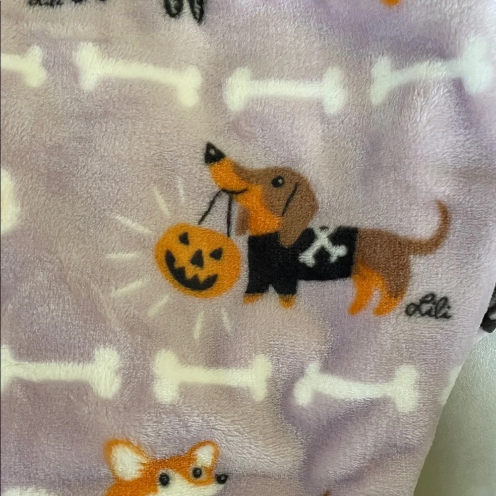 Doggie Drawings Decorative dachshund,corgi Halloween Throw Blanket